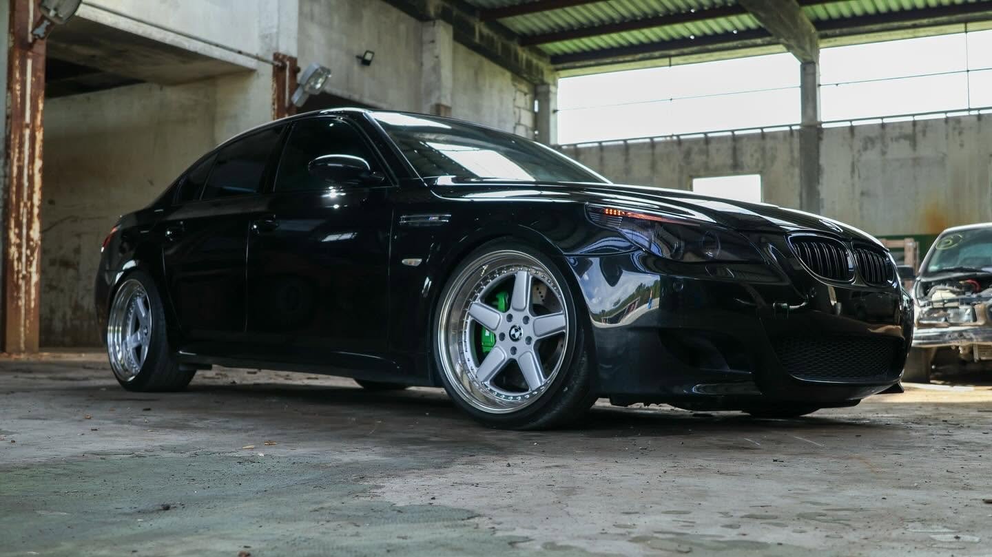 BMW M5 V10 (E60) - realizacja BlueShine 4